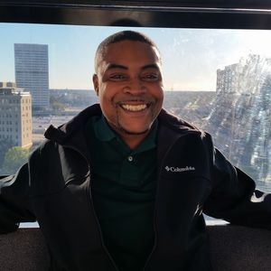 Meet your Posher, Louis